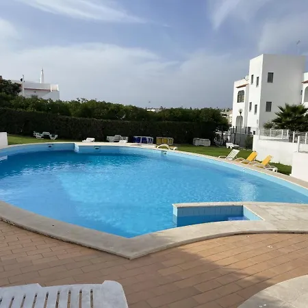 Cosy Floor Apartment *